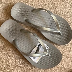 Vionic Beach flip flop